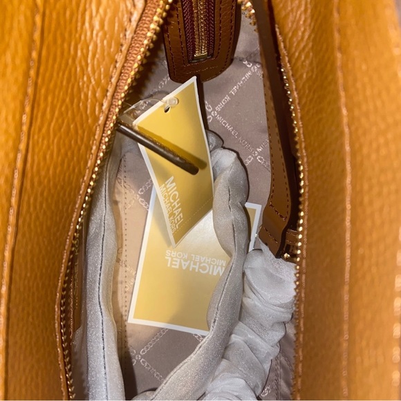 MICHAEL KORS Hamilton Satchel Crossbody Handbag - Picture 3 of 5